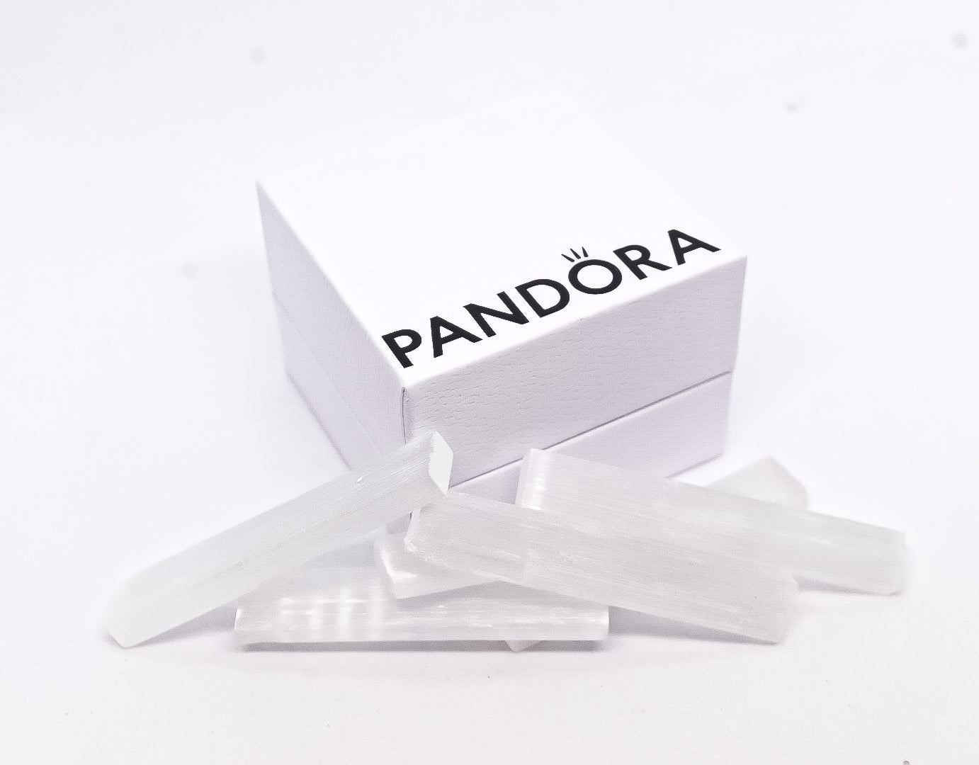 Pandora Open Centre Pavé Crown O Charm