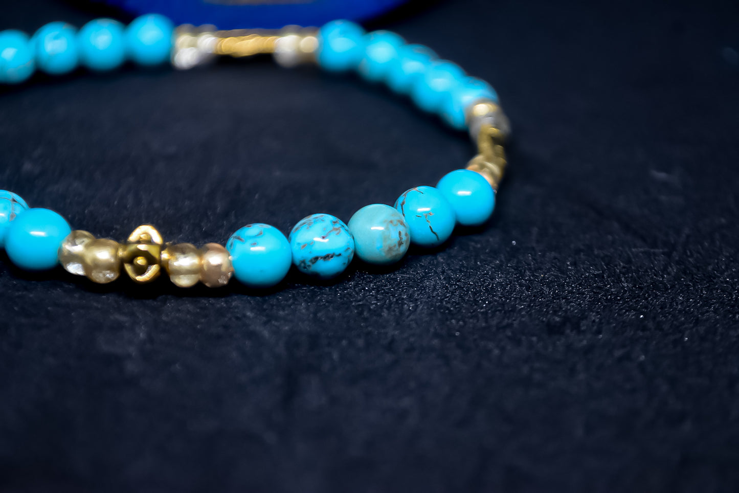 Luna Natural Turquoise brancelet with golden ancient beads 6mm