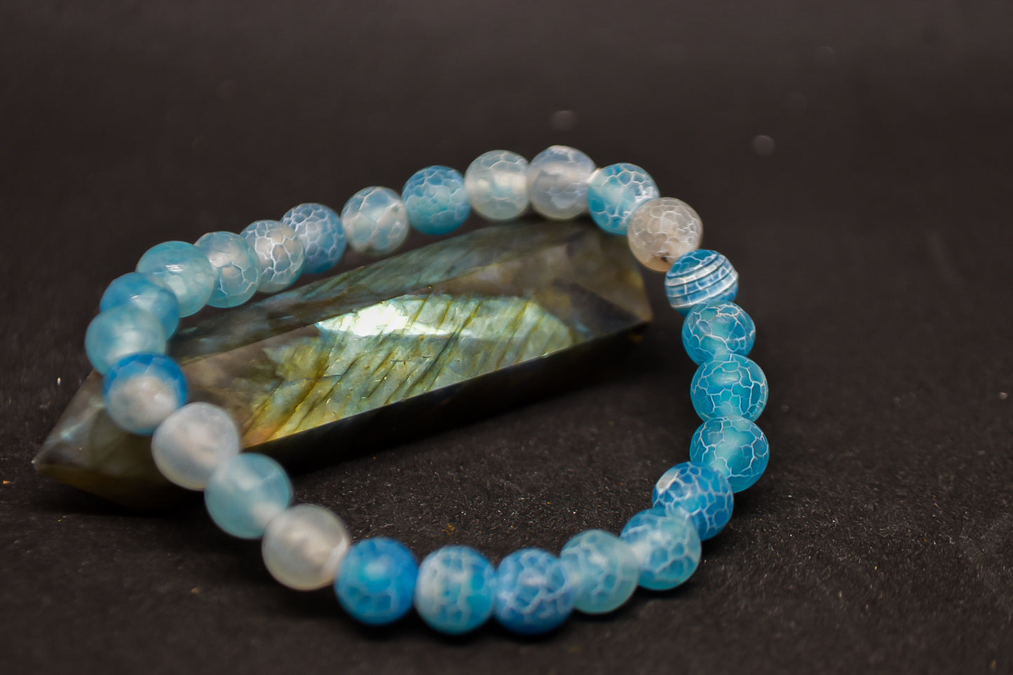 LUNA Blue Agate weathered 8mm beads bracelet