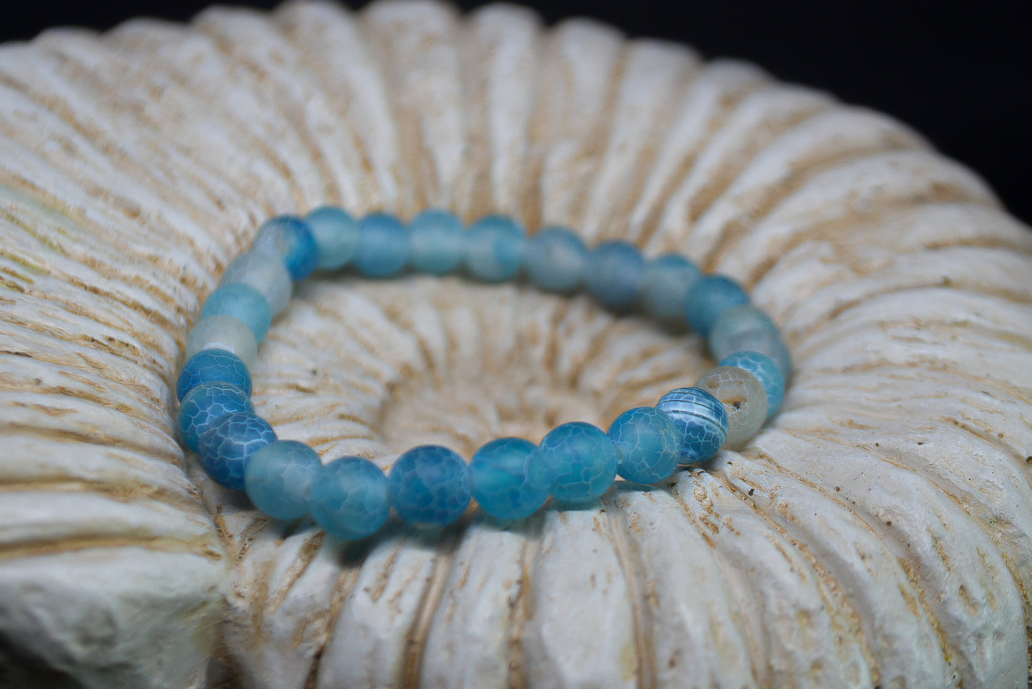 LUNA Blue Agate weathered 8mm beads bracelet