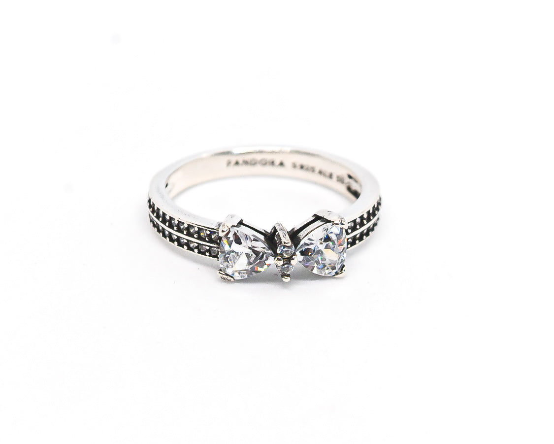 PANDORA Sparkling Bow  Ring