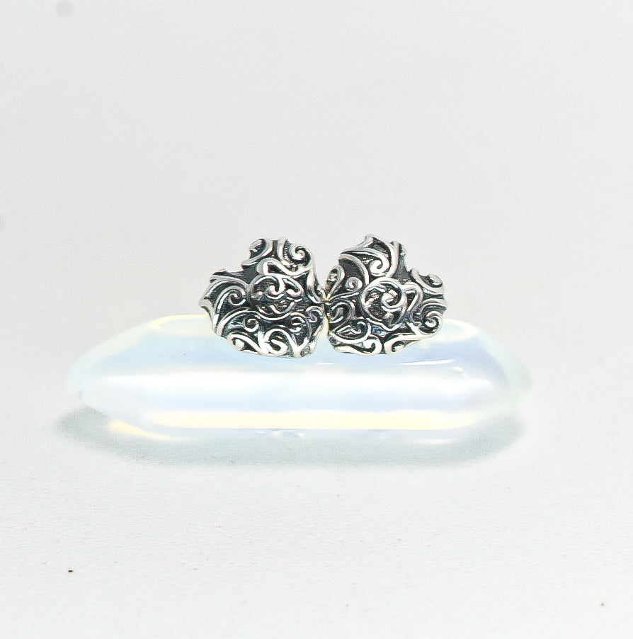 Pandora Regal heart retired stud earrings