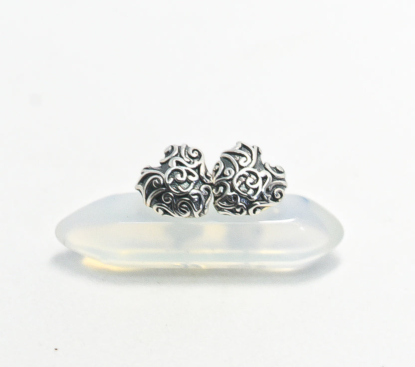 Pandora Regal heart retired stud earrings