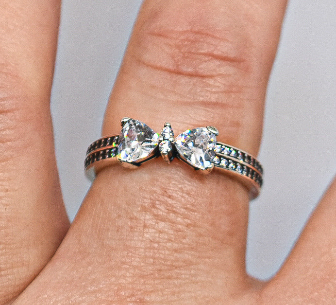 PANDORA Sparkling Bow  Ring